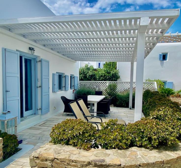 Holiday home Mimosa House
